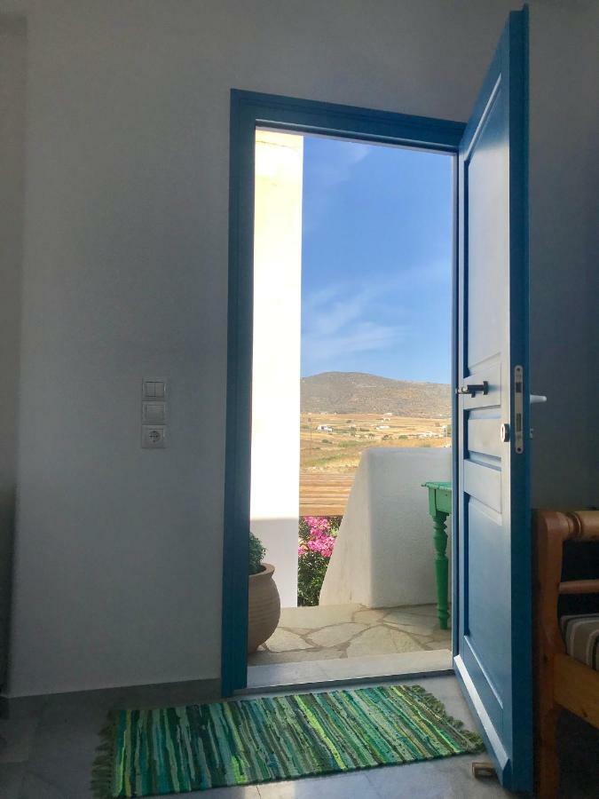 Paros Book'Inn Piso Livadi Exteriér fotografie