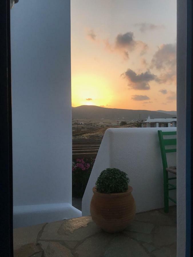 Paros Book'Inn Piso Livadi Exteriér fotografie